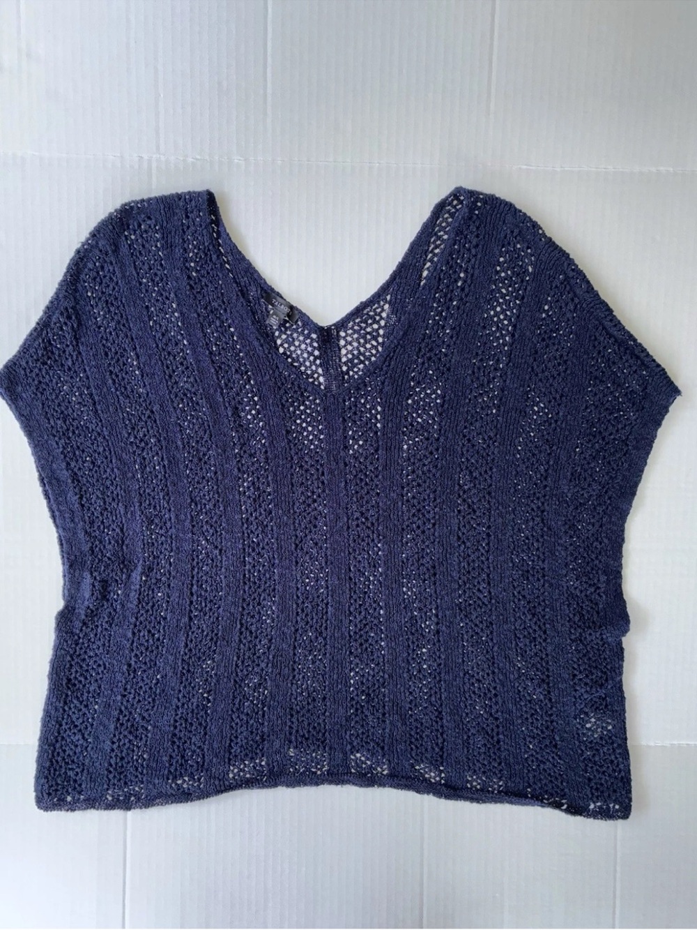 Talbots Women’s Loose Knit Sleeveless Coverup Size Medium / Large Navy Blue